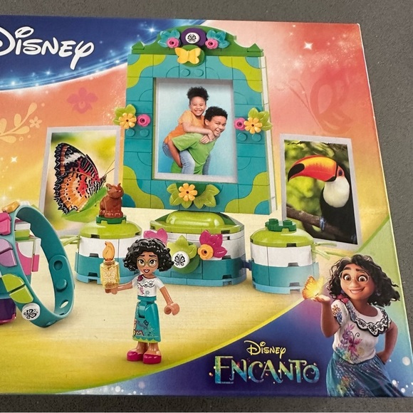 Avail Dec 4 LEGO Disney Encanto Mirabel’s Photo Frame & Jewelry Box 43239 | - Picture 3 of 8